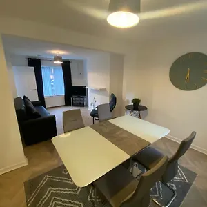  Holiday home Alliance House
