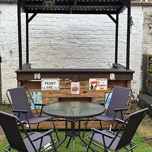  Apartment Excellent, Comfortable Location To Visit Belfast