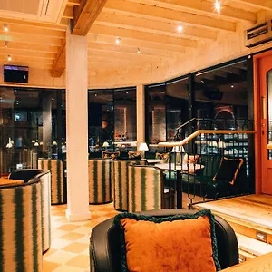 4* Hotel Bullitt